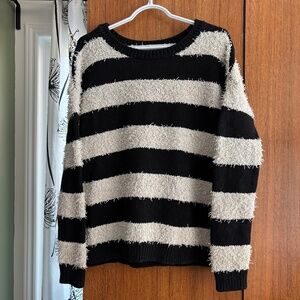 American Eagle Vintage Boyfriend Black Cream Fuzzy Striped Sweater Size M